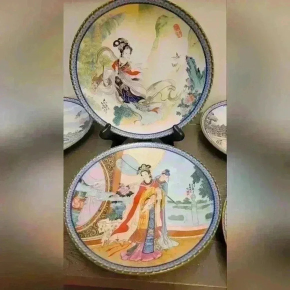 Set of 6-Geisha Beauties Plates - Picture 3 of 6
